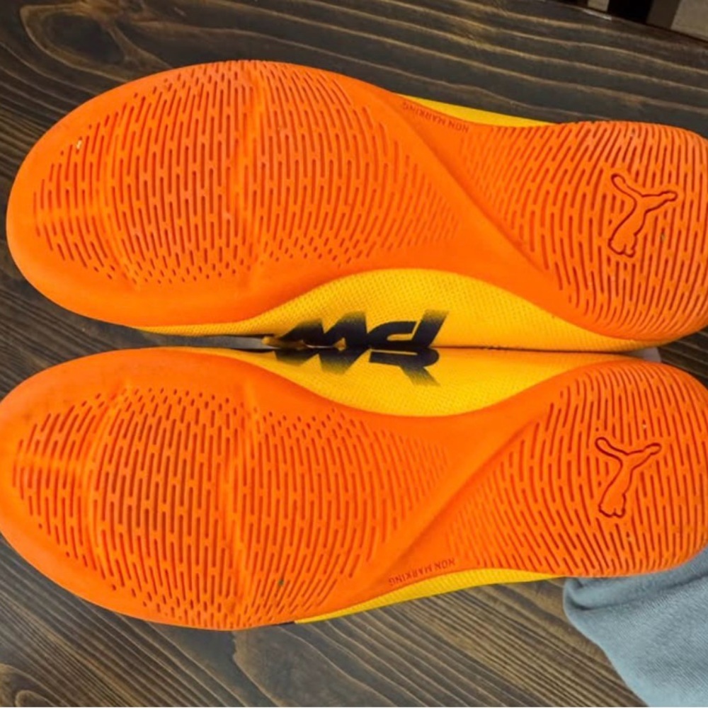 Puma Indoor Soccer Shoes (Youth) - Picture 3 of 3